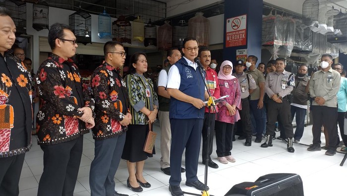 Anies Baswedan di peresmian pasar (Tiara-detikcom)