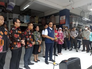 Tambah Sumur Resapan di Pasar Induk Cipinang, Anies: Air Diturunkan ke Tanah