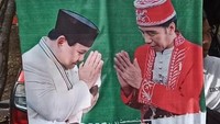 Gerindra mengungkap adanya upaya menjegal Prabowo maju Pilpres 2024 melalui baliho. Ketua Harian DPP Partai Gerindra Sufmi Dasco Ahmad yang menyebutkan bahwa isi baliho itu akan menurunkan rating Menteri Pertahanan sebagai calon presiden. (Agus Setiyadi/detikcom)