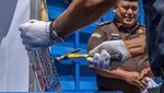 Bea Cukai Kendari Hancurkan dan Bakar Barang Ilegal