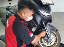 4 Cara Merawat Rem Motor, Perhatikan Waktu Penggantian Minyak Rem
