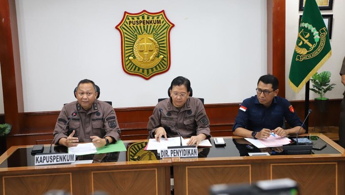 Direktur Penyidikan Kejagung Kuntadi dan Kapuspenkum Kejagung Ketut Sumedana