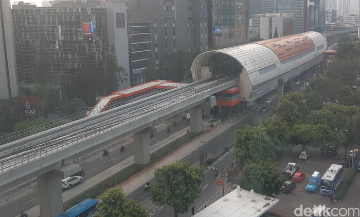 Jl HR Rasuna Said yang dilalui proyek LRT, 18 September 2022. (Danu Damarjati/detikcom)