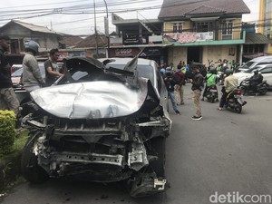 Sopir Mobil Maut Penabrak Angkot di Sukabumi Belum Ditahan!