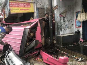 Alasan Tersangka Kecelakaan Mobil Matik Vs Angkot Tak Ditahan