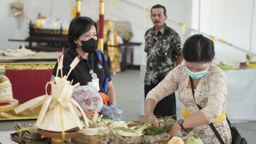 Kegiatan kremasi jenazah telantar yang dilakukan RSUP Prof Ngoerah, di Perabuan Jenazah Dharma Kerthi Pura Dalem Kerobokan, Jalan Raya Kerobokan, Kerobokan Kaja, Badung, Bali, Rabu (21/9/2022).