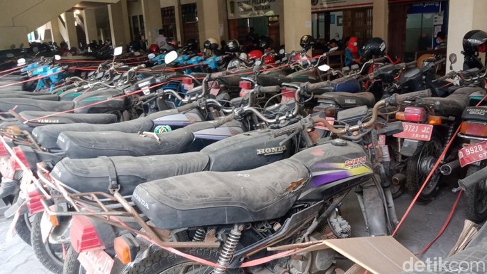 Sepeda motor milik Pemkab Klaten yang akan dilelang.