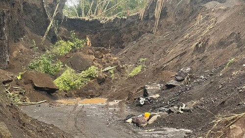 Lokasi galian C di Banjar Dinas Badeg Tengah, Desa Sebudi, Kecamatan Selat, Kabupaten Karangasem, Bali, yang menelan korban jiwa karena tertimpa tebing longsor.