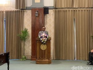 Hadiri Wisuda Anak di FK Unair, Mahfud Md Bicara Pemerataan Dokter di Indonesia