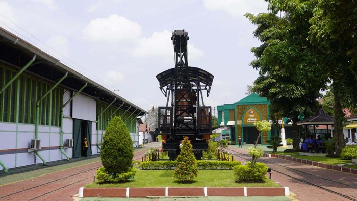 PT Kereta Api Indonesia menyelenggarakan kegiatan Open House Balai Yasa Kereta Api. Warga bisa berkunjung ke bengkel kereta api di tiga tempat.