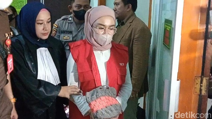 Medina Zein sampaikan pledoi