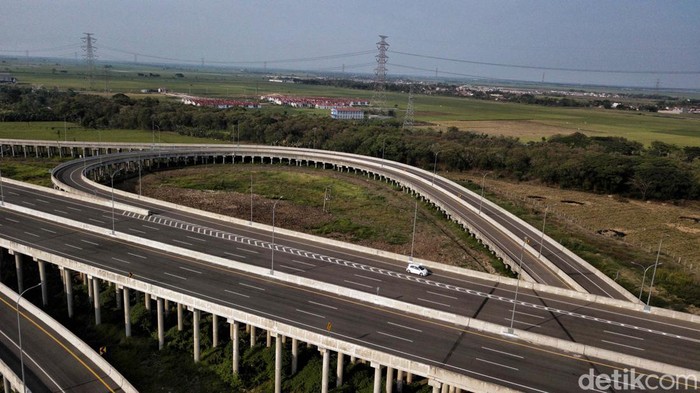Tol Cibitung-Cilincing telah diresmikan oleh Presiden Joko Widodo. Begini potret Tol Cibitung-Cilincing dari udara.