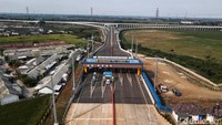 Tol Cibitung-Cilincing. PT Pelindo Solusi Logistik memberlakukan diskon tarif Jalan Tol Cibitung-Cilincing. Direktur Utama PT Pelindo Solusi Logistik (SPSL), Joko Noerhudha mengungkapkan hal ini dilakukan untuk menunjang kelancaran arus mudik 2023. Diskon tarif akan diberlakukan mulai tanggal 14 April 2023 pukul 00.00 WIB sampai dengan 30 April 2023 pukul 00.00 WIB. Pradita Utama/Detikcom