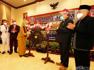 Buka Muskerda BAMAG Jatim, Bupati Ipuk Ajak Rajut Harmoni Sesama Anak Bangsa
