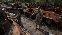 Ukraina melaporkan sedikitnya 1.000 orang telah tewas dalam pertempuran melawan pasukan Rusia di Kota Izyum, Provinsi Kharkiv, selama enam bulan terakhir.