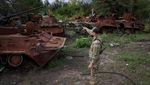 Penampakan Kuburan Kendaraan Tempur Rusia di Izium, Ukraina
