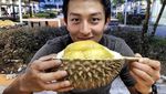Penggemar Durian, Rio Haryanto Rela ke Singapura Demi Makan Durian