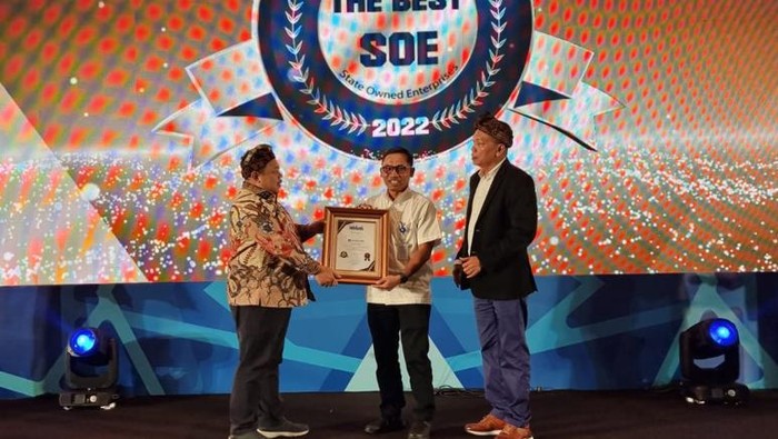 PT Jaminan Kredit Indonesia (Jamkrindo) menerima apresiasi penghargaan dalam ajang Infobank The Best State-Owned Enterprise Award 2022 sebagai anak perusahaan BUMN dengan predikat prestisius yakni  “Sangat Bagus” dalam kategori Kelompok BUMN Perusahaan Pembiayaan.