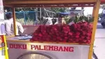 Bikin Ngakak! 10 Pedagang Makanan Ini Salah Pakai Gerobak Saat Jualan