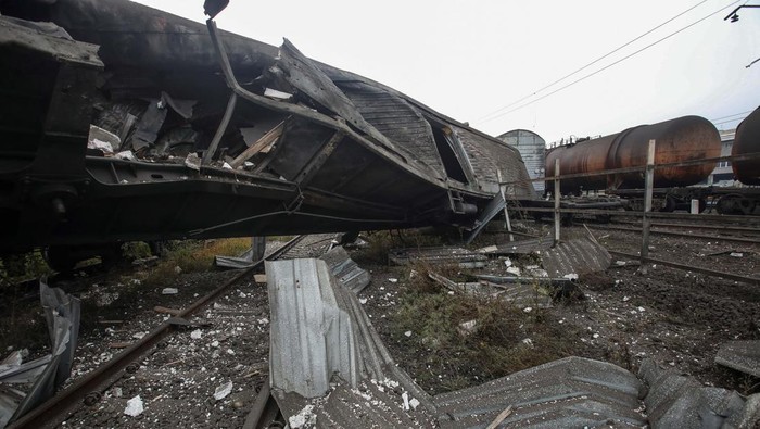 Railway cars destroyed by a Russian missile strike are seen at a cargo terminal, amid Russia's attack on Ukraine, in Kharkiv, Ukraine September 21, 2022. REUTERS/Vyacheslav Madiyevskyy