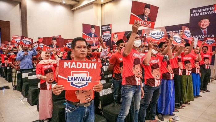 Dukungan terhadap Ketua Dewan Perwakilan Daerah (DPD) Republik Indonesia, AA LaNyalla Mattalitti terus mengalir deras. Kali ini, giliran masyarakat Madiun yang mendukungannya untuk maju menjadi the Next President RI 2024.