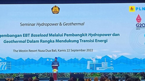 Darmawan Prasodjo, Dirut PLN, usai membuka acara Seminar Hydropower dan Geothermal Pengembangan EBT Baseload melalui pembangkit Hydropower dan Geothermal dalam rangka mendukung transisi energi di Westin Hotel Nusa Dua, Badung, Bali, Kamis (22/9/2022).