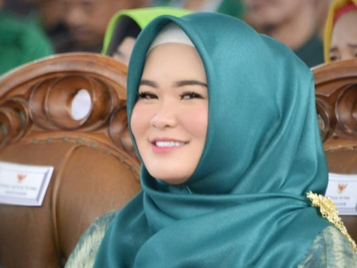 Sri Fitriyanti, Wanita yang digugat cerai Bupati Banyuasin. (Foto. Istimewa)