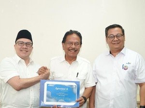 Taspen Serahkan Manfaat Program THT & Pensiun ke Mantan Menteri ATR