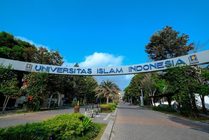UII berhasil masuk top 10 universitas Islam terbaik di dunia dan top 3 kampus terbaik di Jogja