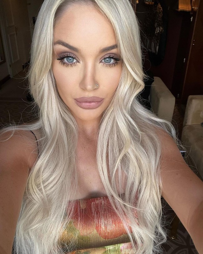 Mengaku dikirimi banyak pesan bernada sensual, Alyson tidak ingin membagikan semuanya kepada publik karena dianggap tidak pantas.Foto: Instagram