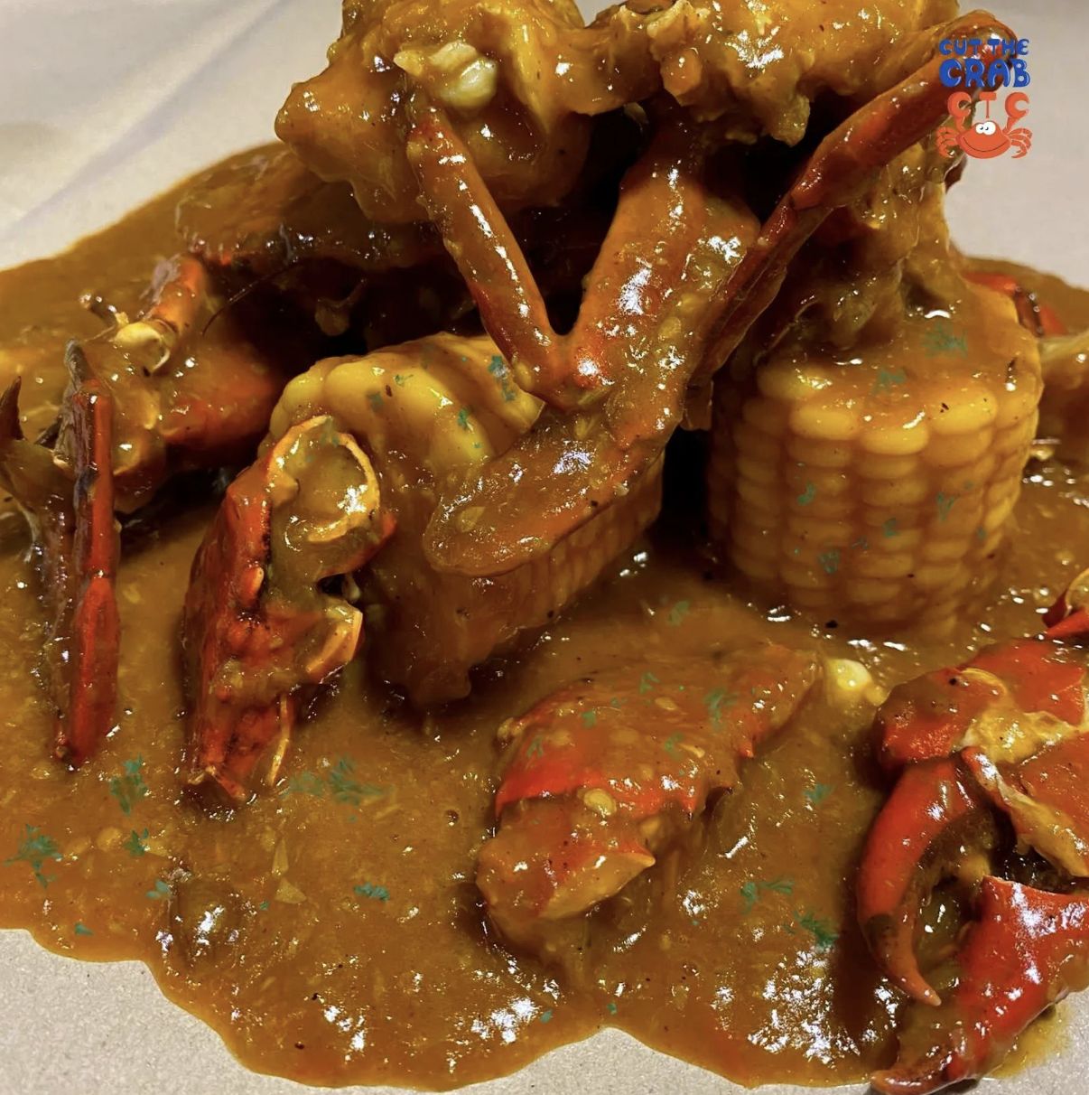 5 Seafood Gaya Louisiana yang Dituang di Meja, Gurih Mantap!