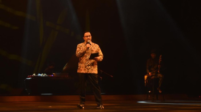 Aksi Anies Baswedan Bacakan Puisi WS Rendra Gubernur DKI Jakarta Anies Baswedan membacakan puisi