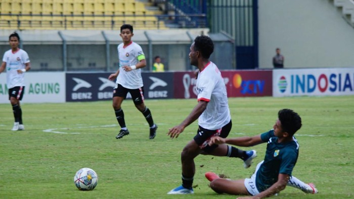 Laga PSKC Cimahi Vs Karo United di Stadion Si Jalak Harupat, Bandung. Foto Dokumen Karo United