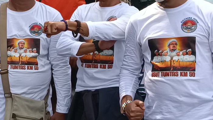 Di Aksi 2309, Massa Singgung Kasus Km 50 Via Kaos Bergambar Habib Rizieq