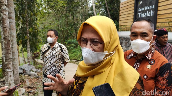 Direktur Utama Badan Otorita Borobudur (BOB), Indah Juanita, saat ditemui di sela-sela kunjungannya di Desa Wisata Tinalah, Kulon Progo, Jumat (23/9/2022).