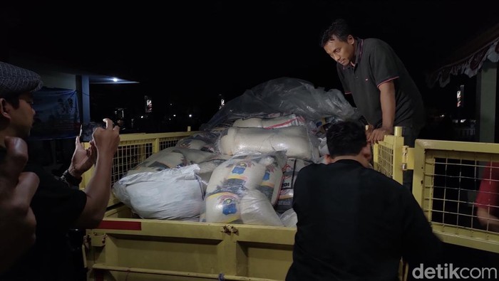 Distribusi bantuan logistik untuk korban terdampak bencana Garut, Kamis (23/9/2022)