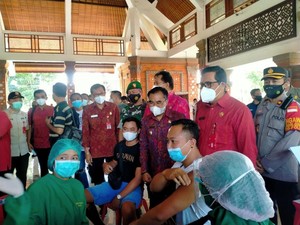 Stok Kosong, Vaksinasi di Tabanan Terhenti Hampir Sepekan