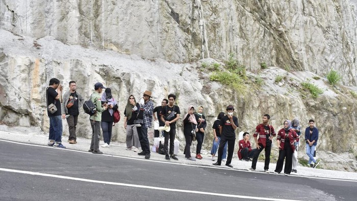 Giat Seru Fun Trip Geologi di Yogyakarta Ikatan Alumni Geologi Institut Teknologi Nasional Yogyakarta (IKAGEO ITNY) menggelar Fun Trip Geologi di Yogyakarta.
