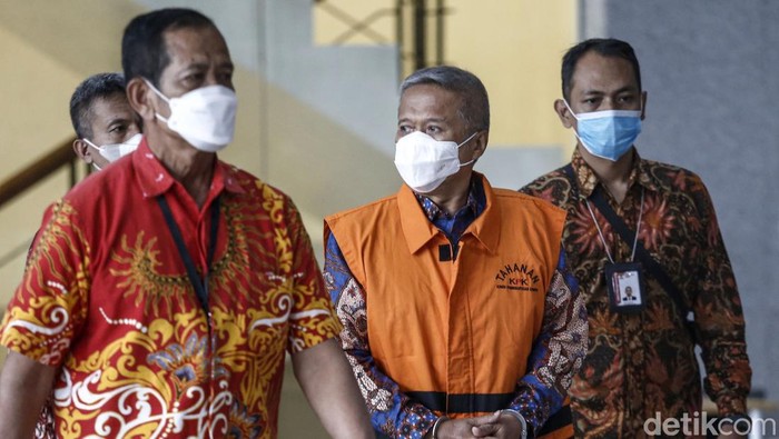 KPK menahan Hakim Agung Sudrajad Dimyati, yang telah ditetapkan sebagai tersangka kasus dugaan suap, Jumat (23/9/2022).