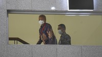 Seperti diketahui, KPK juga menetapkan 9 orang lainnya terkait kasus pengurusan perkara di MA. Dari jumlah tersangka tersebut, sebanyak enam orang telah ditahan. Mereka adalah Elly Tri Pangestu, Desy Yustria, Muhajir Habibie, Albasri, Yosep Parera, dan Eko Suparno.  