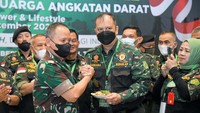 Dalam Munas kali ini, Hariara Tambunan terpilih secara aklamasi untuk kembali memimpin Hipakad selama lima tahun kedepan.