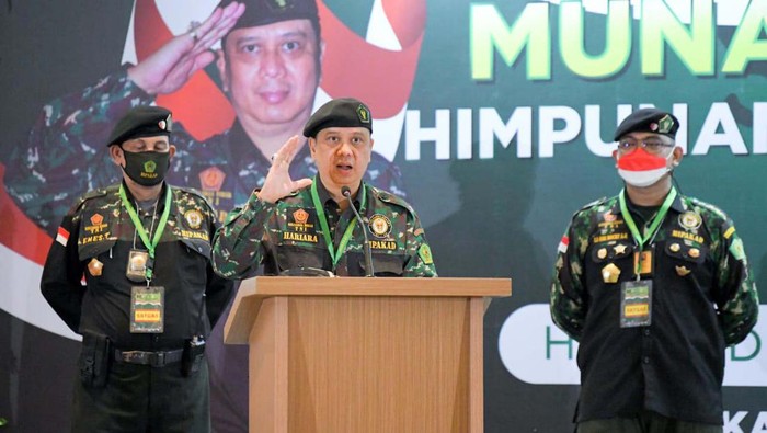 Hariara Tambunan Terpilih Sebagai Ketum Hipakad Himpunan putra-putri keluarga angkatan darat atau Hipakad gelar Munas pertama di Jakarta. Munas kembali memilih Hariara Tambunan sebagai Ketum Hipakad.