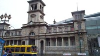 Stasiun Connolly di Irlandia, juga menjadi tempat penampakkan benda-benda melayang oleh hantu zaman Perang Dunia II.