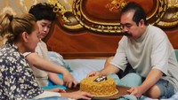 Inul Daratista dan sang suami, Adam Suseno, juga sering membagikan momen manisnya bersama sang anak. Seperti momen ulang tahun berikut ini! Foto: Instagram @inul.d