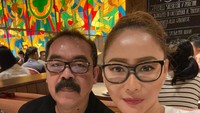 Momen makan malam bersama juga sempat dibagikan Inul ketika berada di restoran Italia. Saat itu mereka menikmati pasta yang lezat. Foto: Instagram @inul.d
