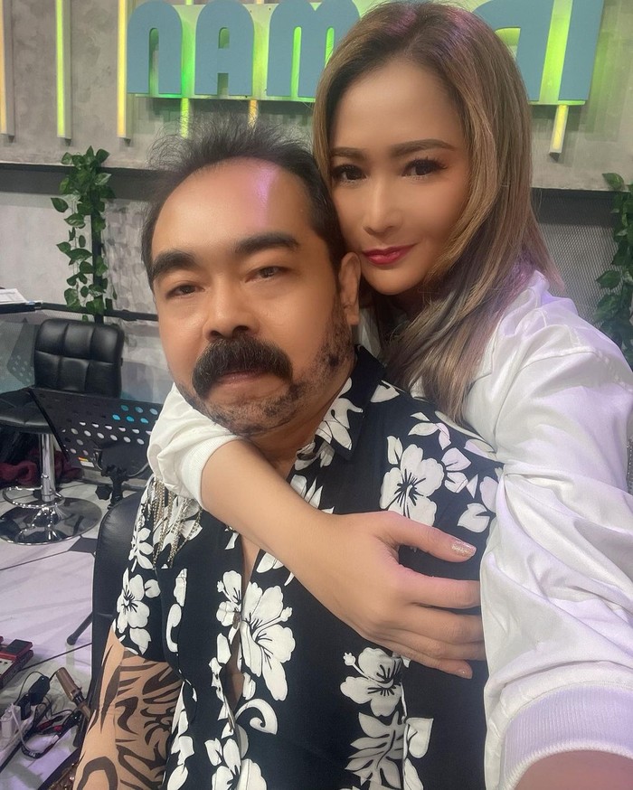 Inul Daratista dan Adam Suseno Inul Daratista dan Adam Suseno