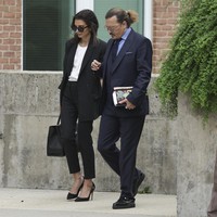 Pendidikan hukum diseriusinya saat kuliah di University of Birmingham pada 2003. Dalam profil di situs Schillings, ia mendeskripsikan dirinya bekerja untuk membela reputasi klien dari pernyataan salah dan pencemaran nama baik di media cetak, online, dan media sosial. (Foto: Getty Images/Kevin Dietsch)