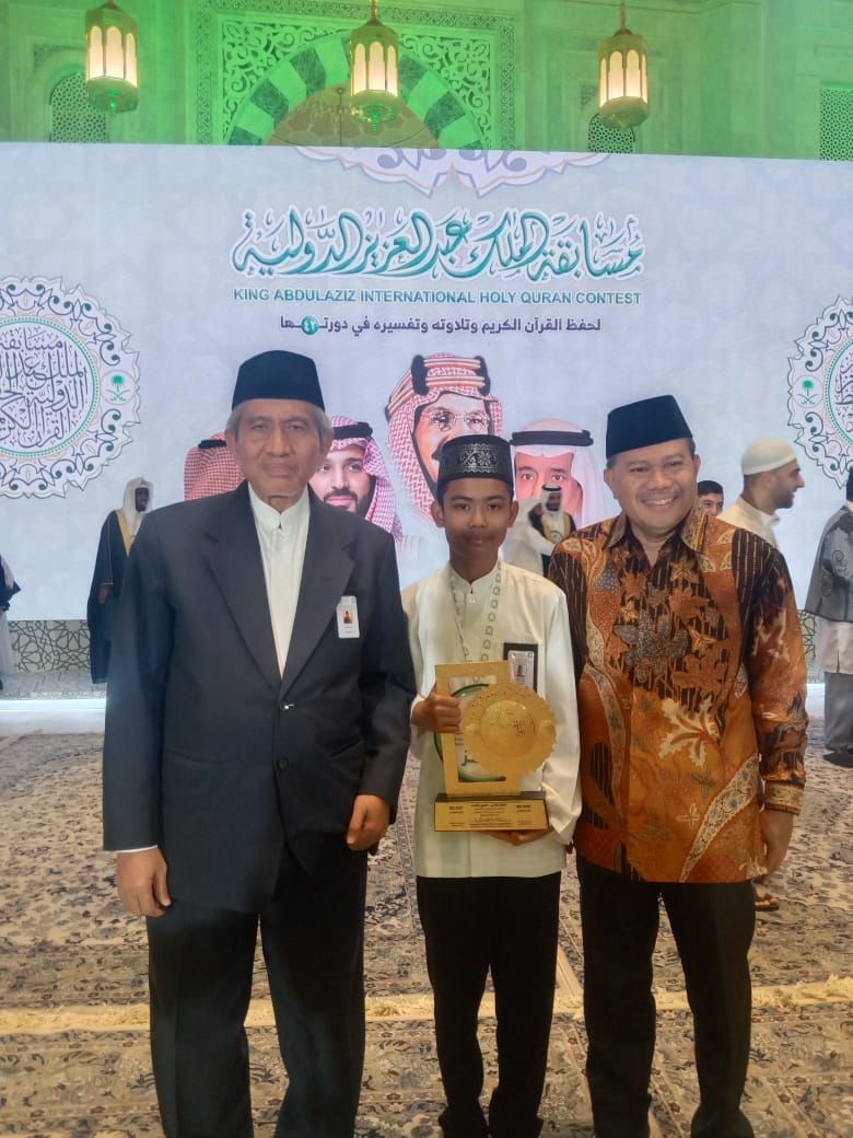 Juara 2 Musabaqah Hafalan Al-Qur'an Internasional
