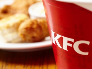 Rejeki Nomplok! Pesan Sandwich KFC, Wanita Ini Temukan Uang Rp 8,1 Juta