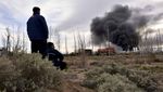 Penampakan Api Lumat Kilang Minyak di Argentina